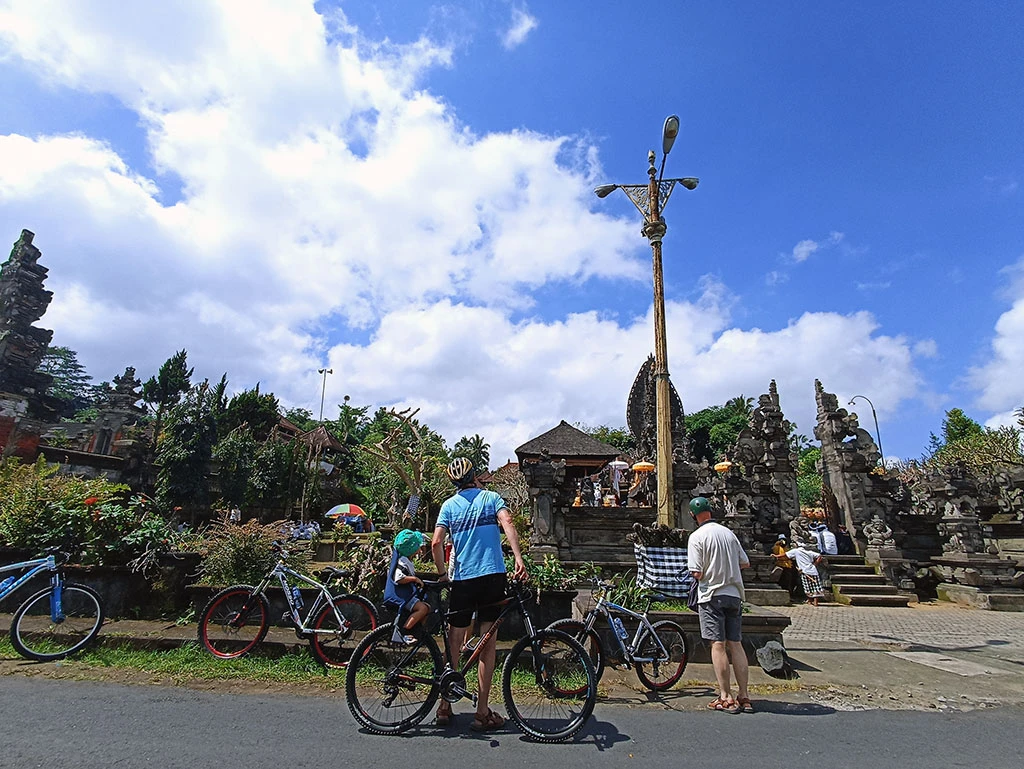 ubud cultural cycling tour