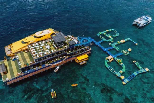 bounty cruise pontoon view