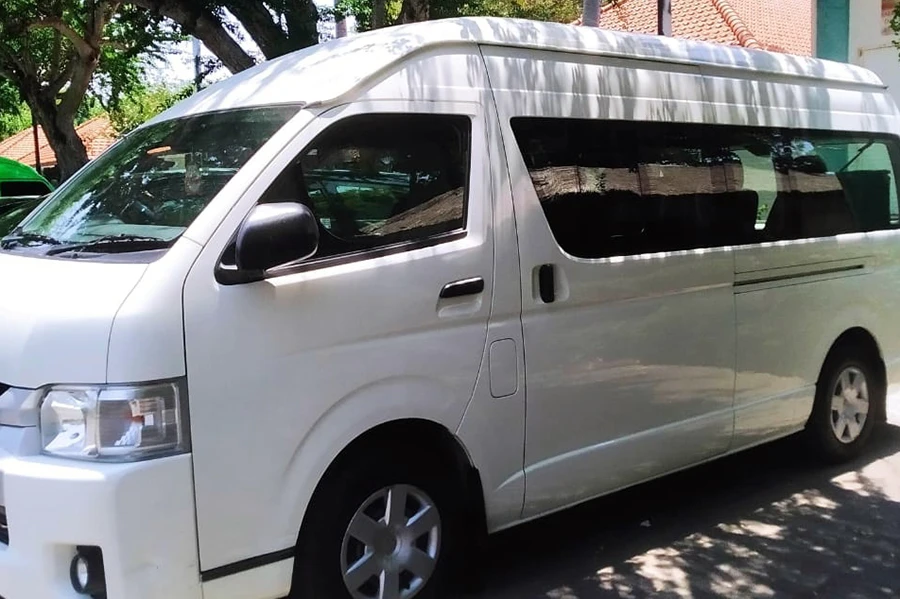 hiace 14 seaters
