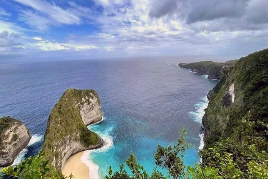 kelingking beach nusa penida island