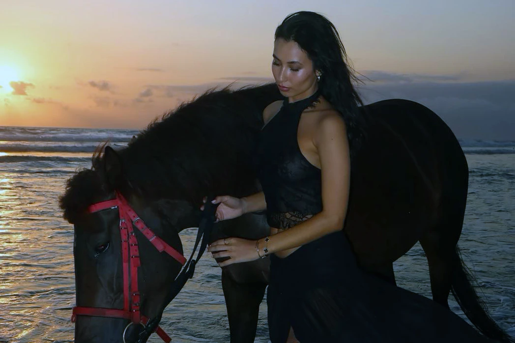 professional photo shoot with horse at seminyak beach
