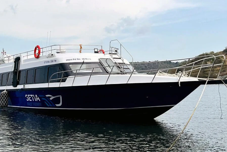 setia fast ferry view from the front
