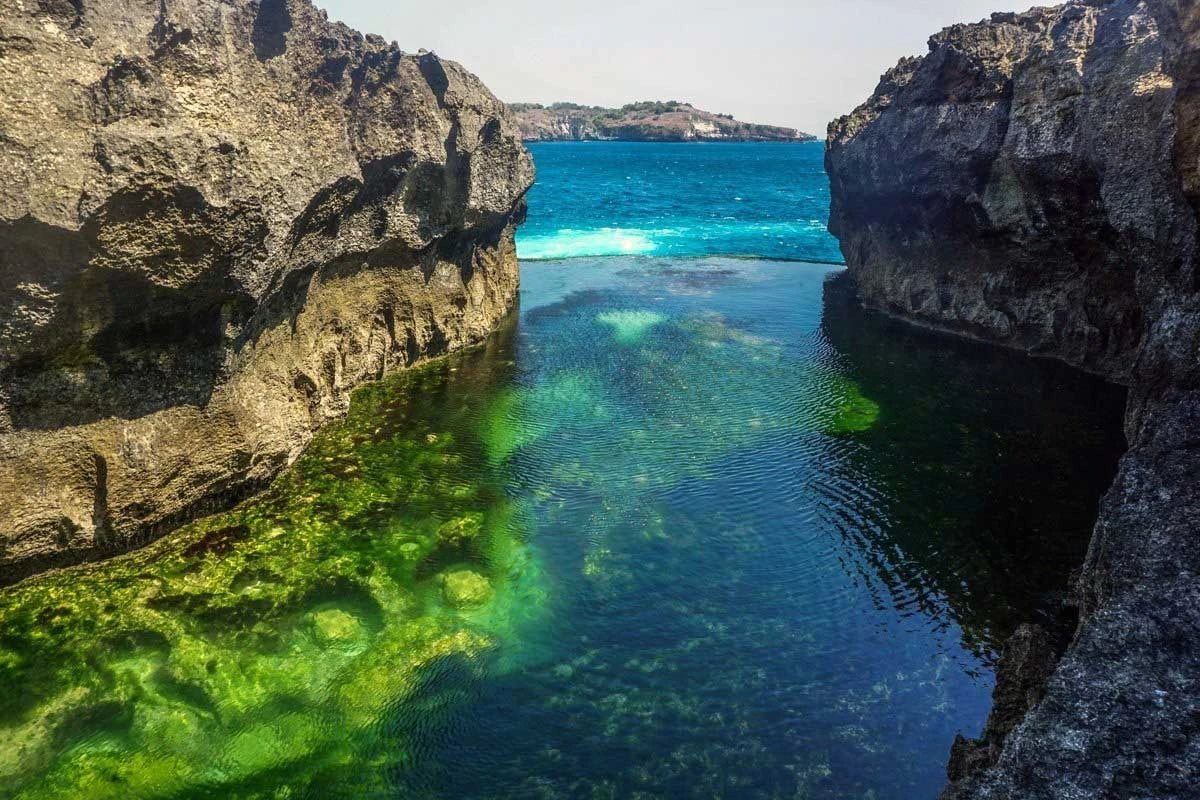 angel billabong nusa penida island