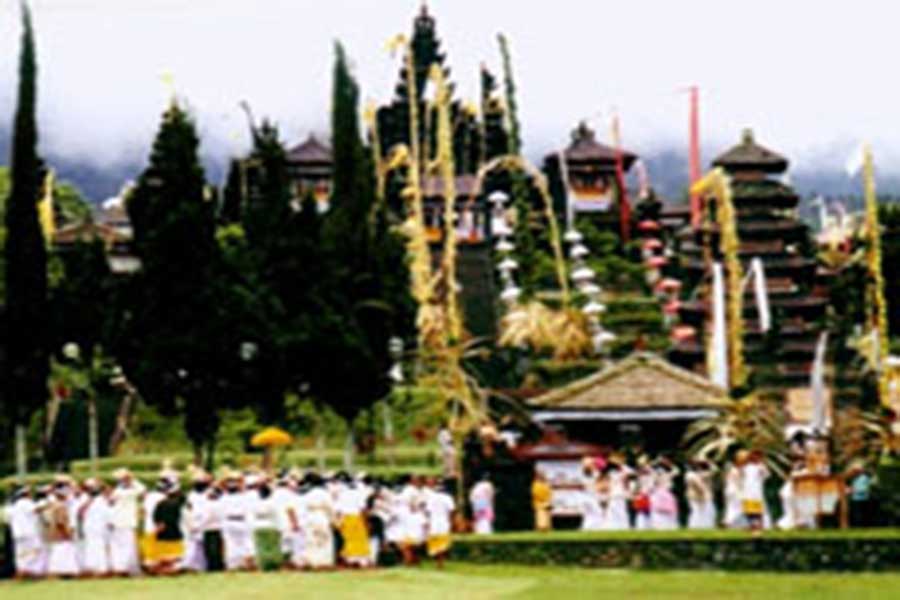 images/uploads/article-images/article-besakih_temple-41.jpg