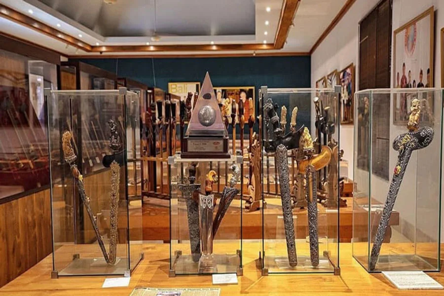 neka art museum, neka museum, sightseeing bali, visiting bali