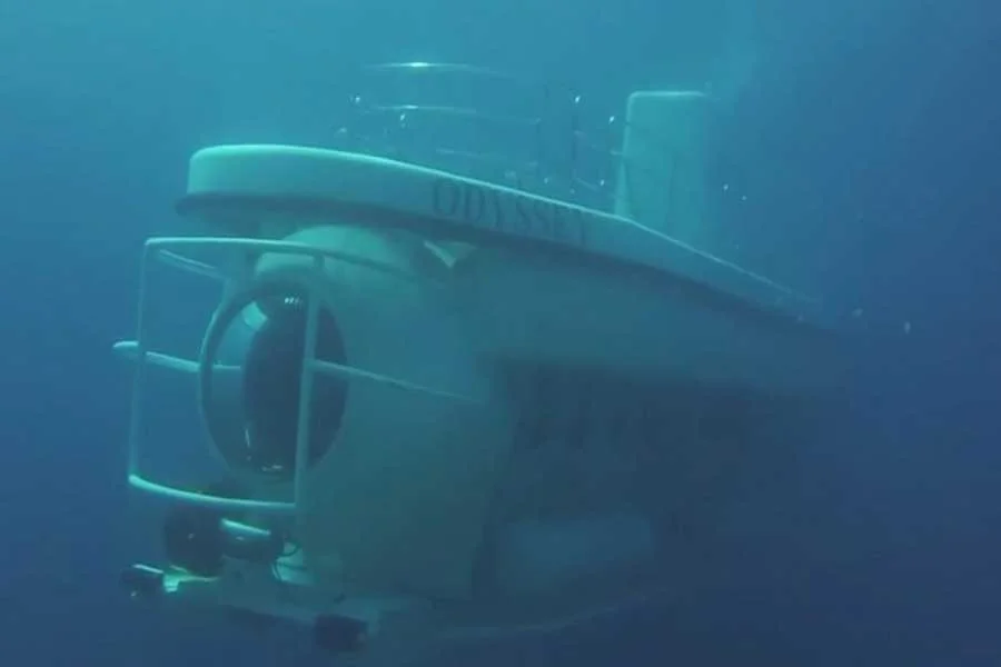 voyages fantasy, submarine bali, odyssey