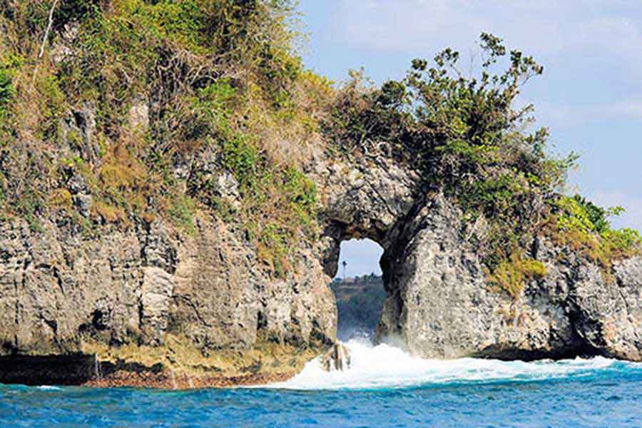 bali manta point gate, hole in the rock, bali sea cruise